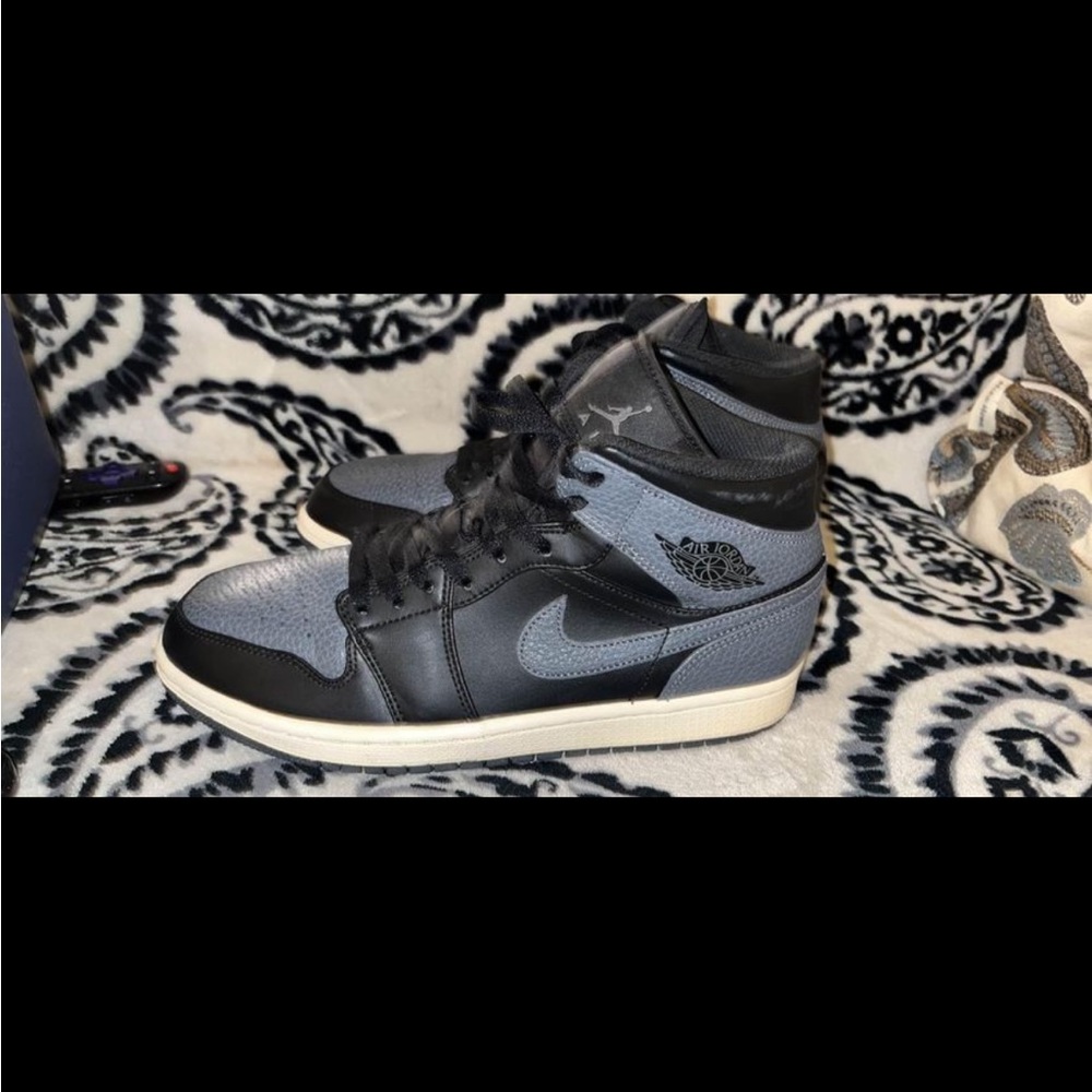 Vintage mid Air Jordans